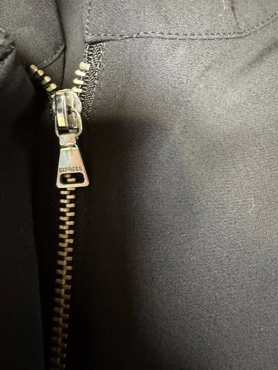 Women's Express 3/4 sleeve Flowy Blouse with Zipper Black size Medium - Picture 4 of 7